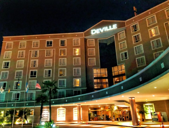 Hotel De Ville
